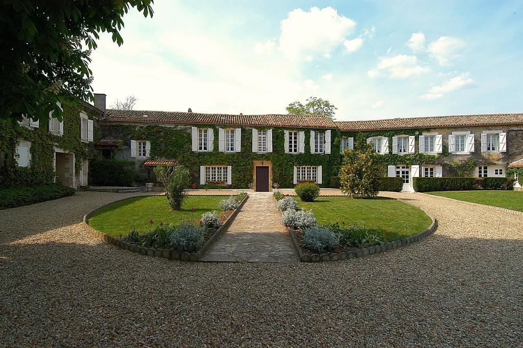 Logis Hotels Domaine Du Chatelard Dirac Buitenkant foto